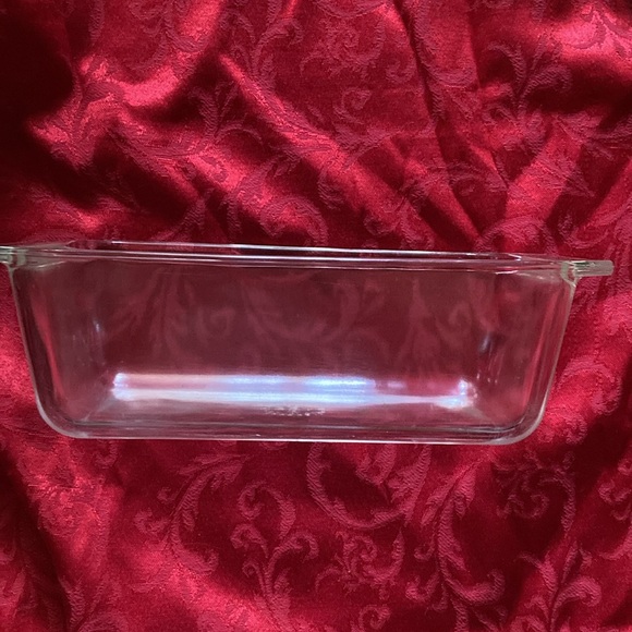 Pyrex loaf pan - Picture 2 of 3